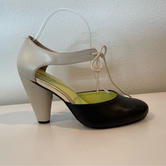 Seychelles Vintage Retro Tie Heels - Picture 1 of 10